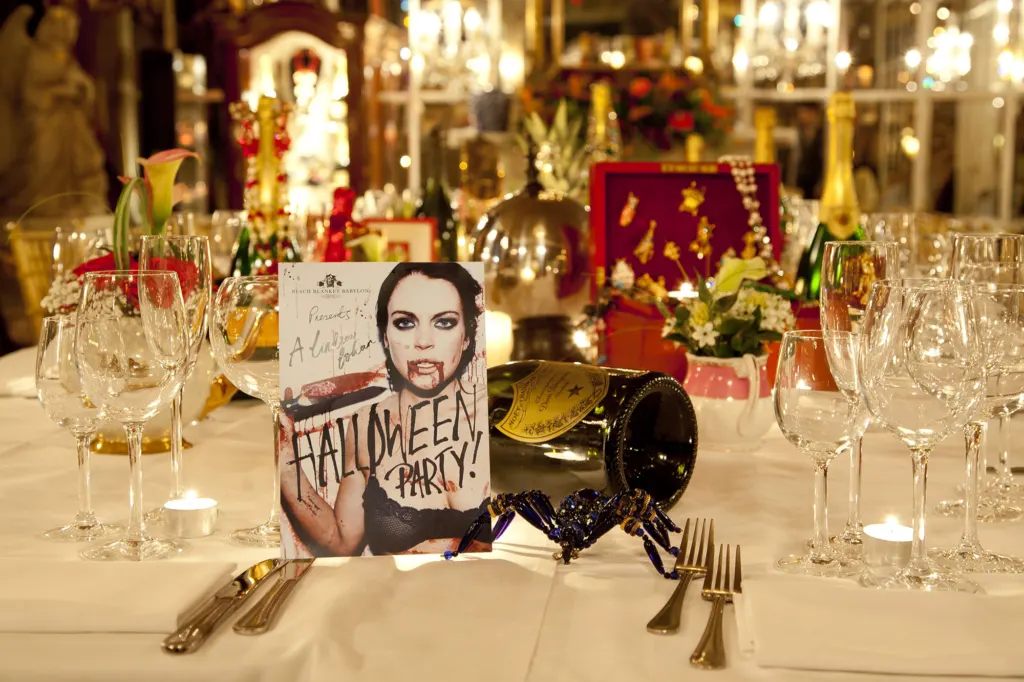 Beach Blanket Babylon — commercial and interiors photograph in London, UK, frame 33 of 44.